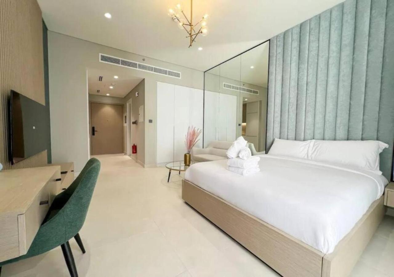 New Luxury Studio Near Marina-4Min Walk From Metro Apartment Dubai Bagian luar foto