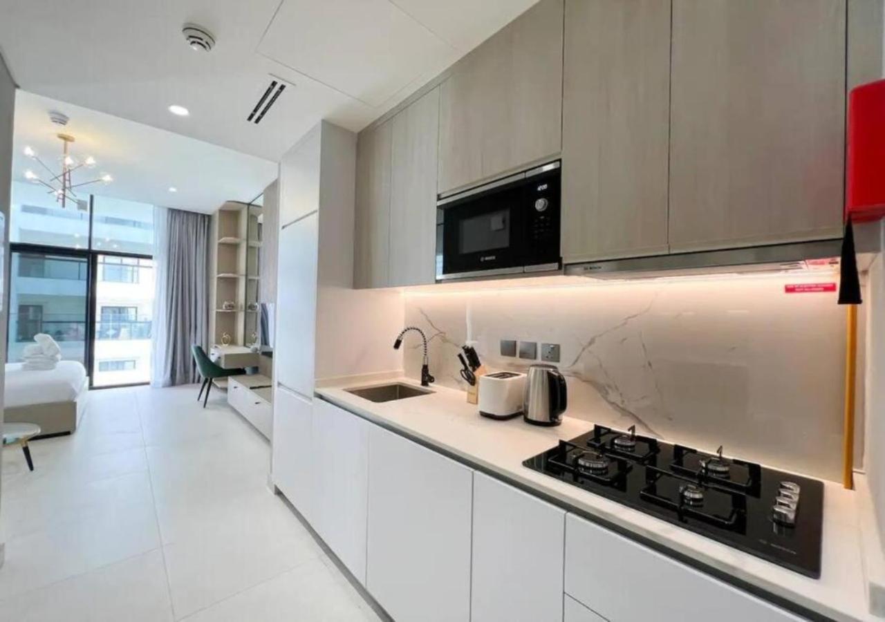 New Luxury Studio Near Marina-4Min Walk From Metro Apartment Dubai Bagian luar foto